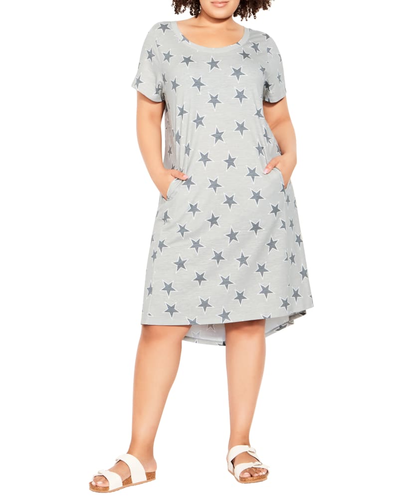 Plus size model wearing  by Zim & Zoe | Dia&Co | dia_product_style_image_id:201311